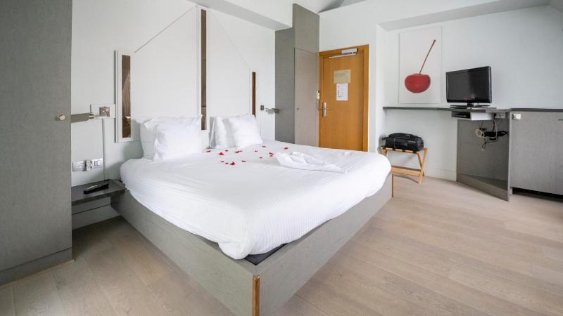 King Room image 3
