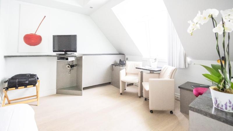 King Room image 1