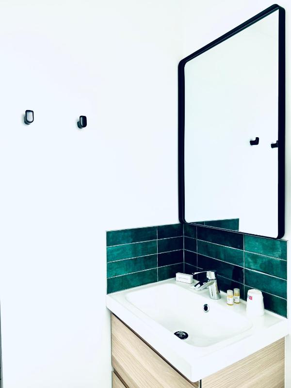 Standard Room image 4