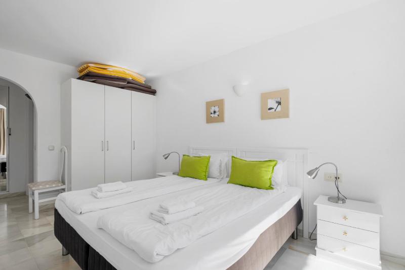 Sunny flat with pool by Costarentals - Ref 96 - image 15