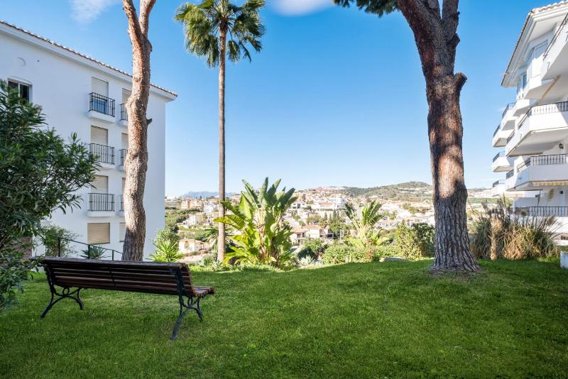 Sunny flat with pool by Costarentals - Ref 96 - image 2
