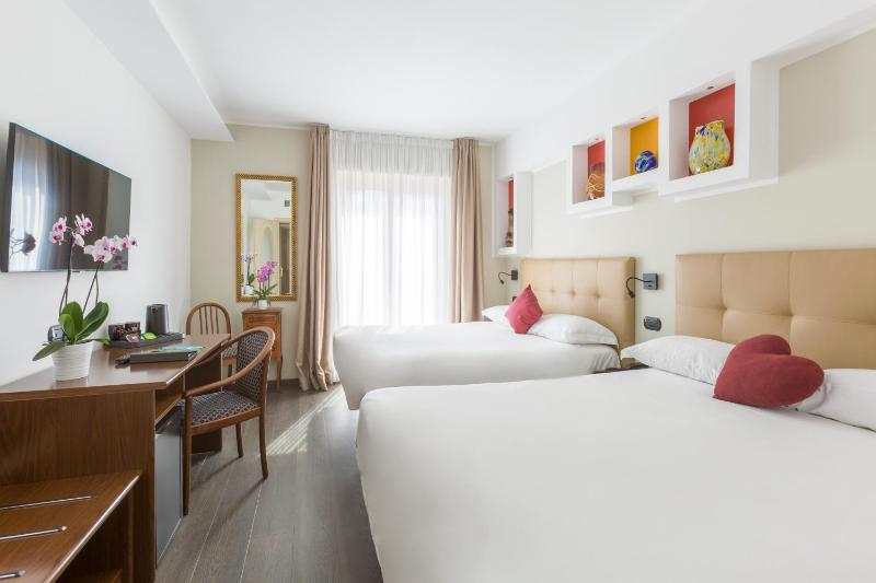 Quadruple Room image 1