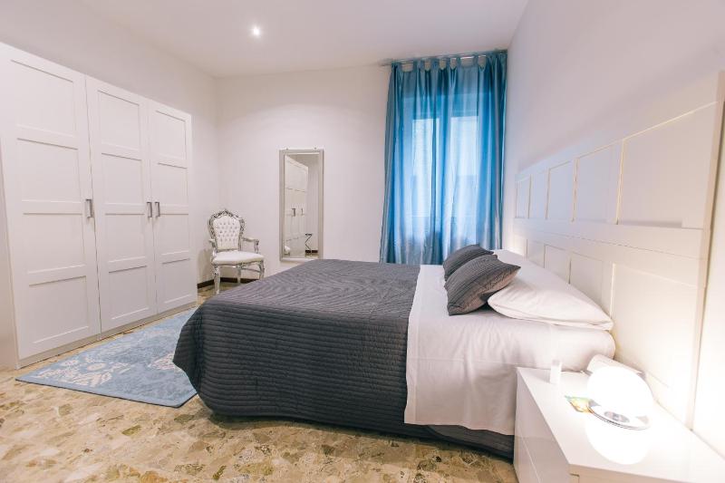 Superior One-Bedroom Apartment image 1