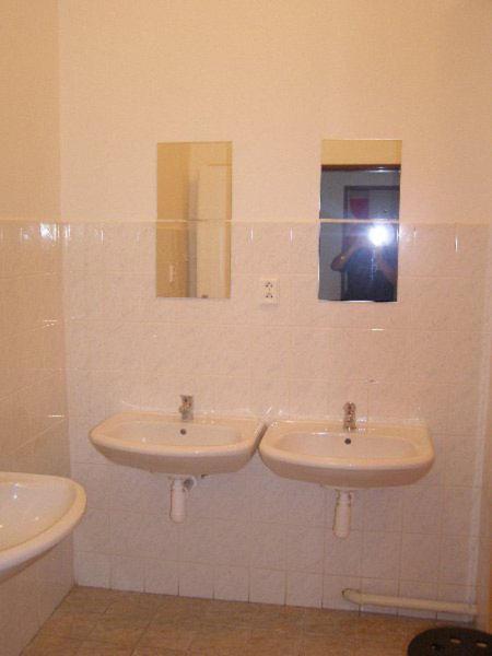 Triple Room with Shared Bathroom image 2