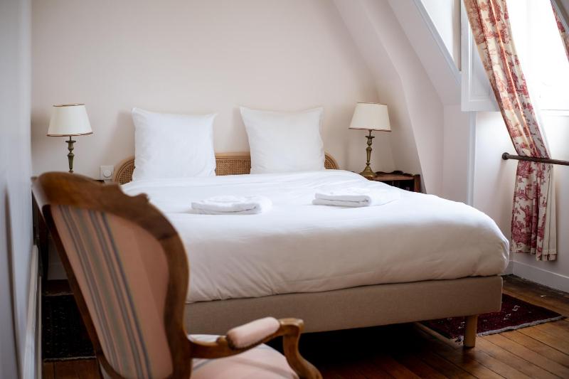 Standard Double Room image 1