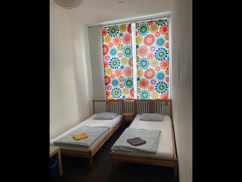 Triple Room with Shared Bathroom image 3