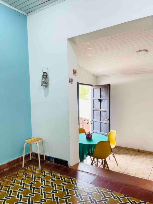 Apart El Altillo loft ambientes abiertos 5 pax en Cataratas pileta compartida - image 39