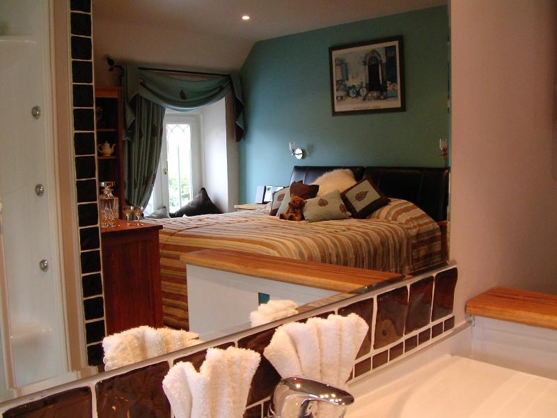 Lavender Suite image 2