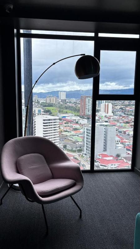 Cozy apartment with terrace SJ Cosmopolitan Tower #402 - image 3