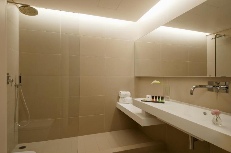 Petite Suite with Private Terrace  image 4