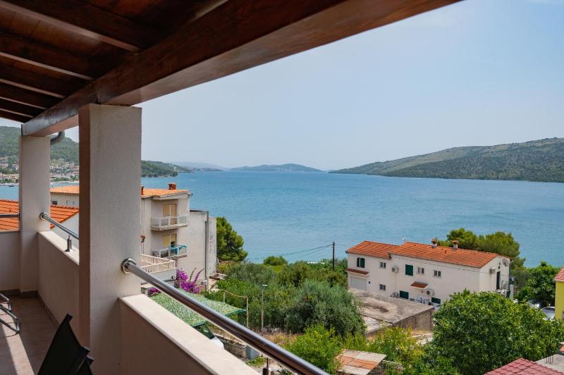Two-Bedroom Apartment with Terrace and Sea View image 2