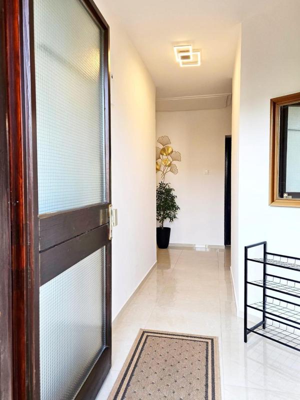 Three-Bedroom Apartment with Balcony image 2