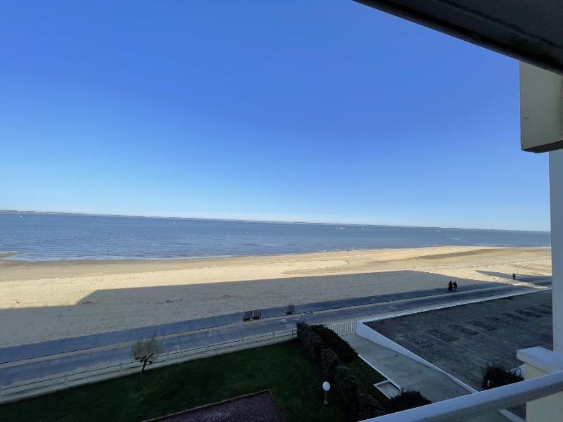 Appartement T2 proche centre avec terrasse et parking sous-terrain - FR-1-474-11 - image 13