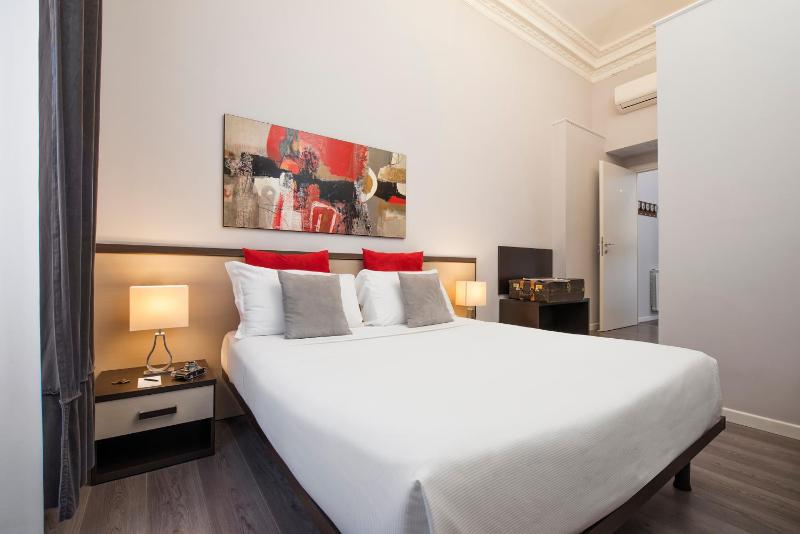 Economy Double Room image 4