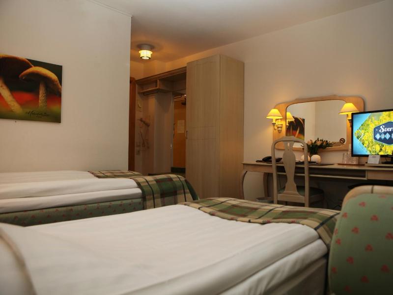 Single Room with Extra Bed image 3