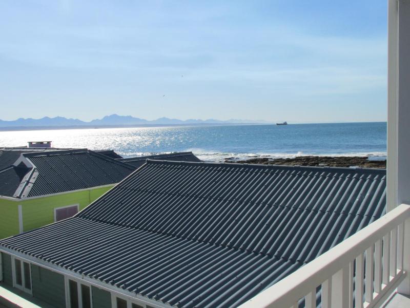 Point Village Accommodation - Alista - image 6