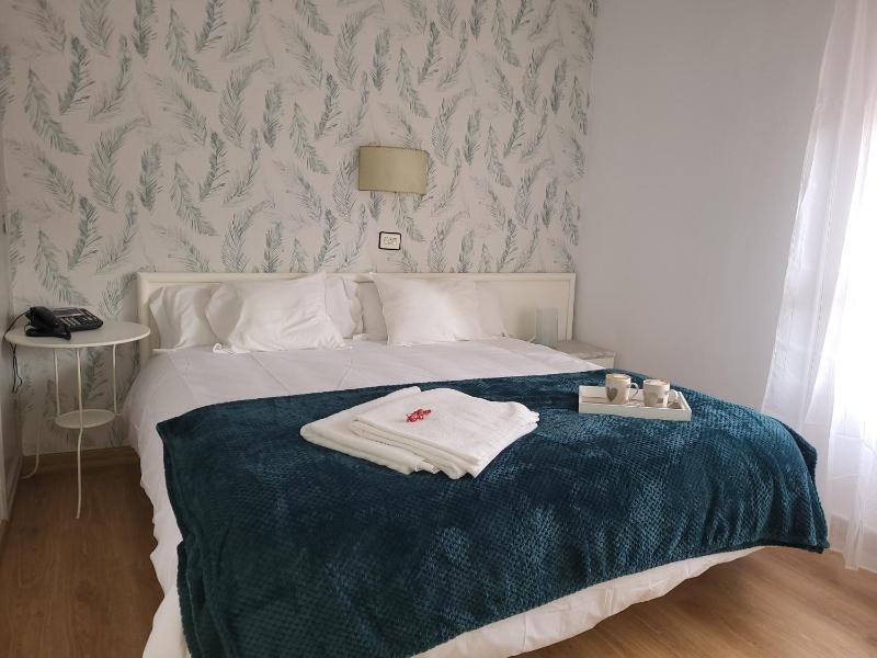 Twin Room image 1