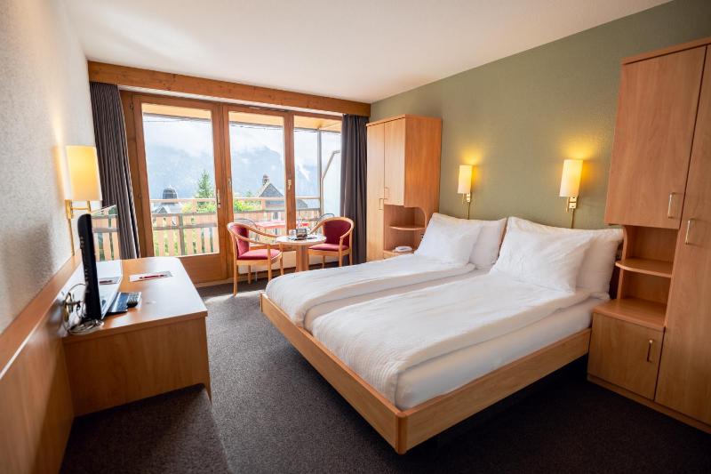 Double Room with Jungfrau View and Balcony image 3