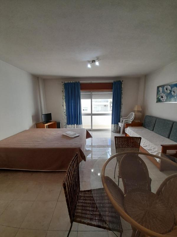 Studio Apartment image 1