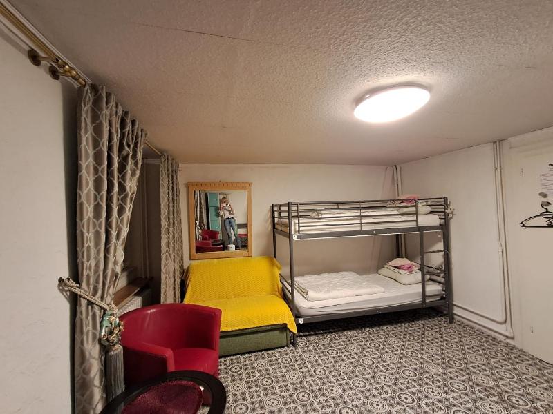 Bed in 4-Bed Dormitory Room image 4