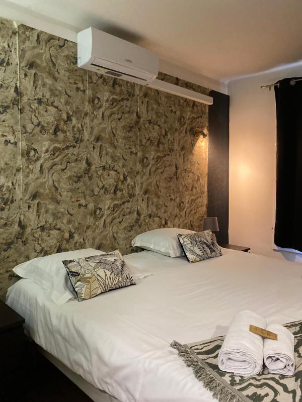 Superior Double Room image 1