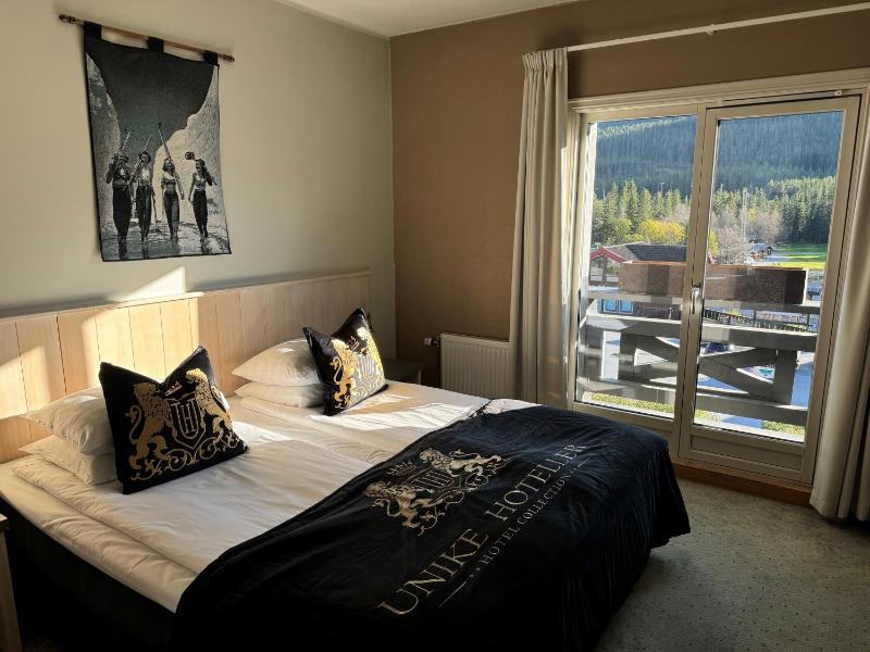 Double Room image 3