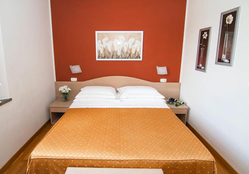 Hotel La Colonna - image 40