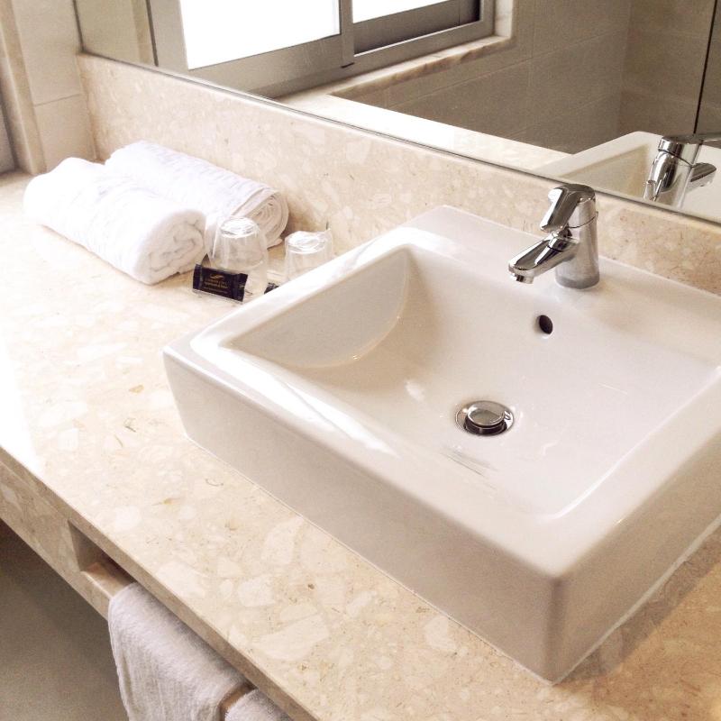 Triple Room without Kitchenette image 4