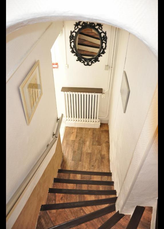 Family Room image 3