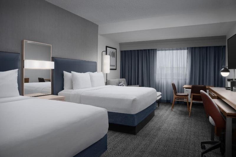 King Room with Two King Beds image 1