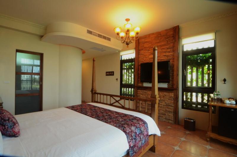 Full Sweet Inn - image 11