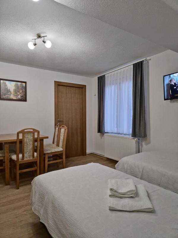 One-Bedroom Apartment image 1