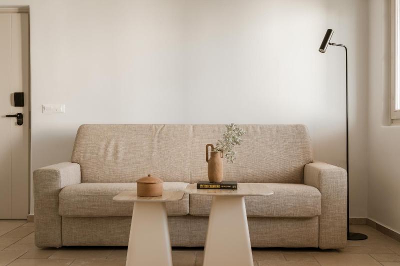 Executive Suite image 3