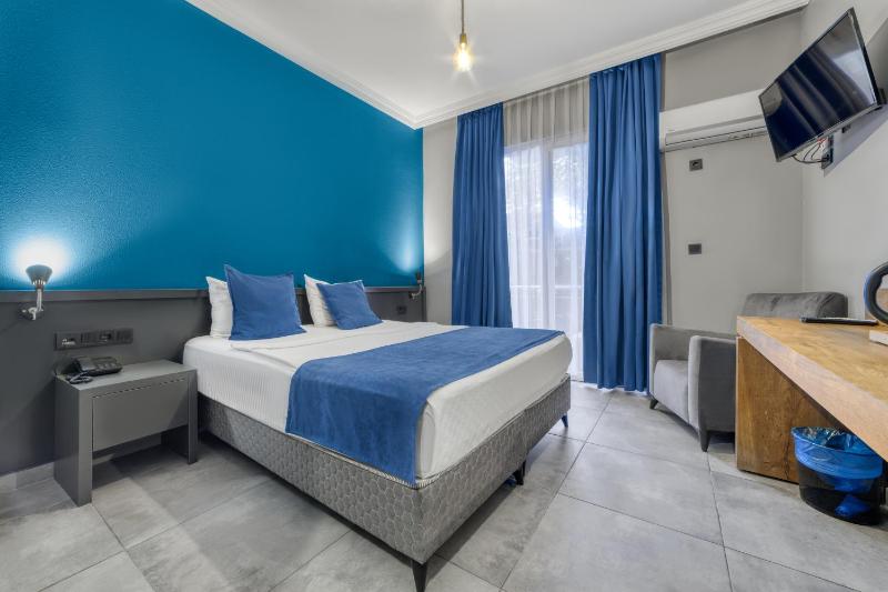 Budget Double Room image 3