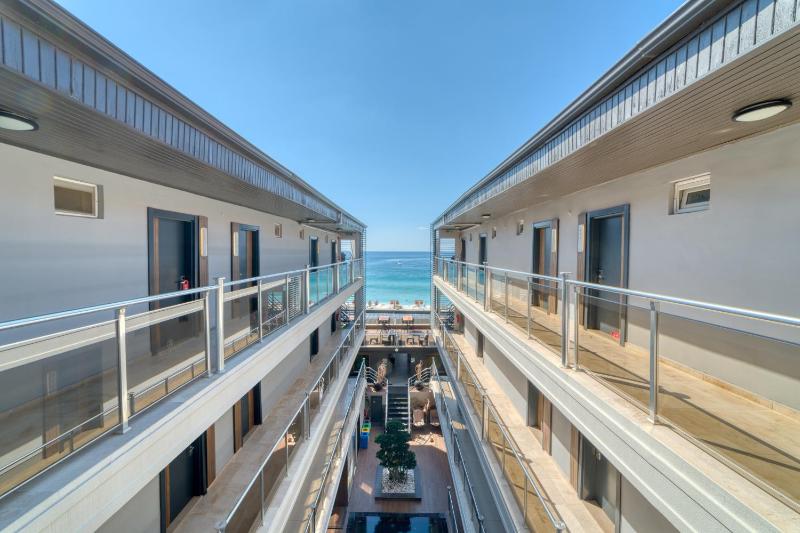 Double or Twin Room with Side Sea View image 3