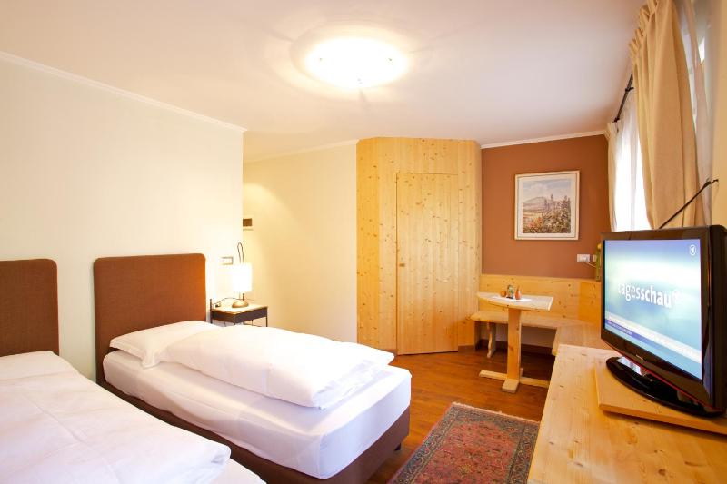 Superior Double Room image 4