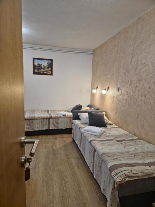 Studio Apartment image 1