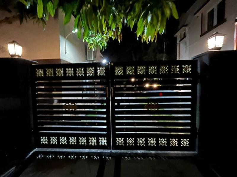 Seaside Serenity modern luxury stay at Ecr - image 2
