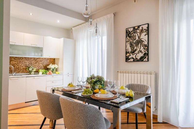 The City Terrace Apartment - image 4