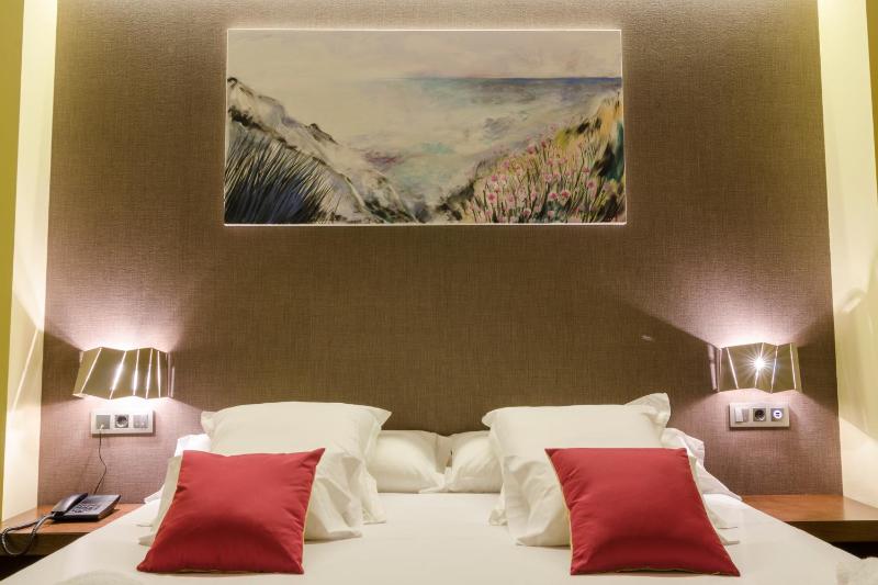 Double or Twin Room image 2