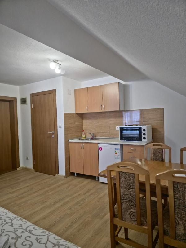 Apartment with Mountain View image 2