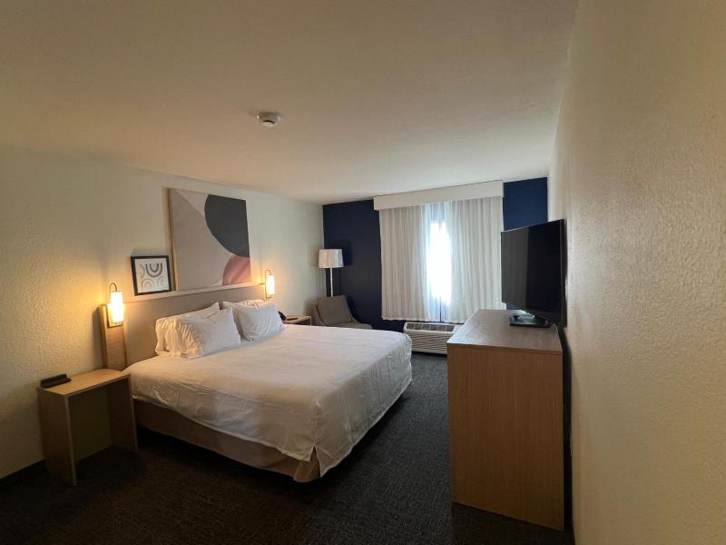 King Room image 4