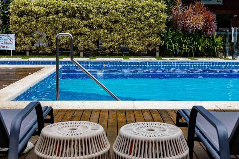 Apartamento em Condo com Piscina e Jacuzzi - Boulevard - image 1