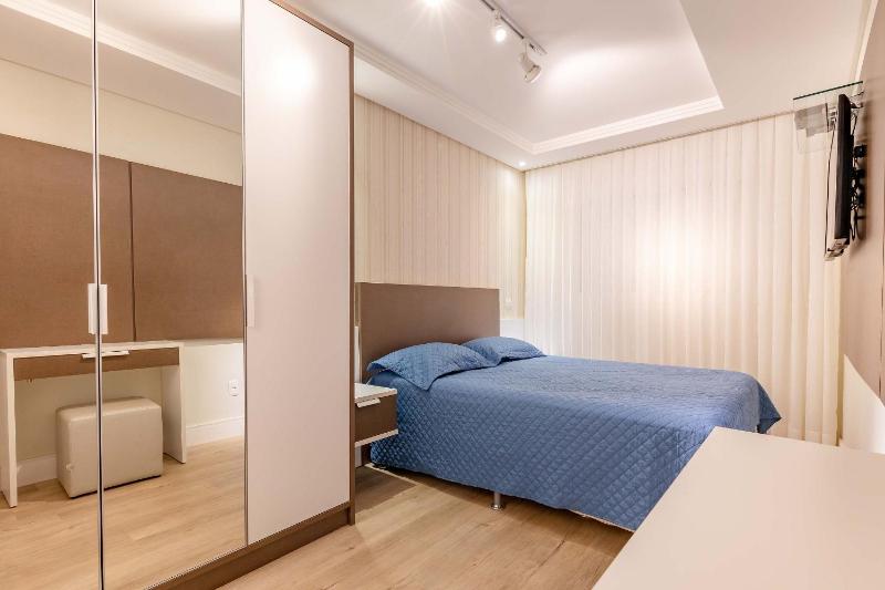 Apartamento em Condo com Piscina e Jacuzzi - Boulevard - image 2