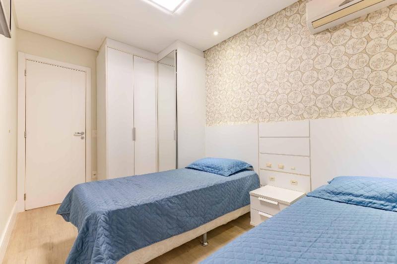 Apartamento em Condo com Piscina e Jacuzzi - Boulevard - image 24