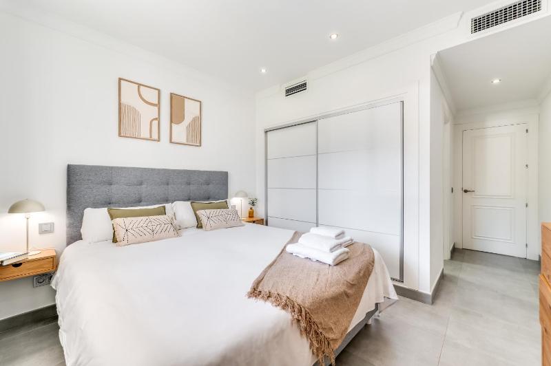 Calma House Aloha Gardens Marbella by VPS - image 8