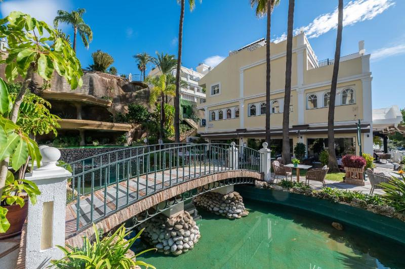 Calma House Aloha Gardens Marbella by VPS - image 35
