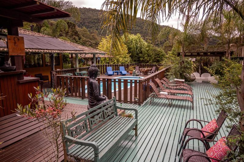Pousada Jardim do Buda com Café e Piscina - image 13