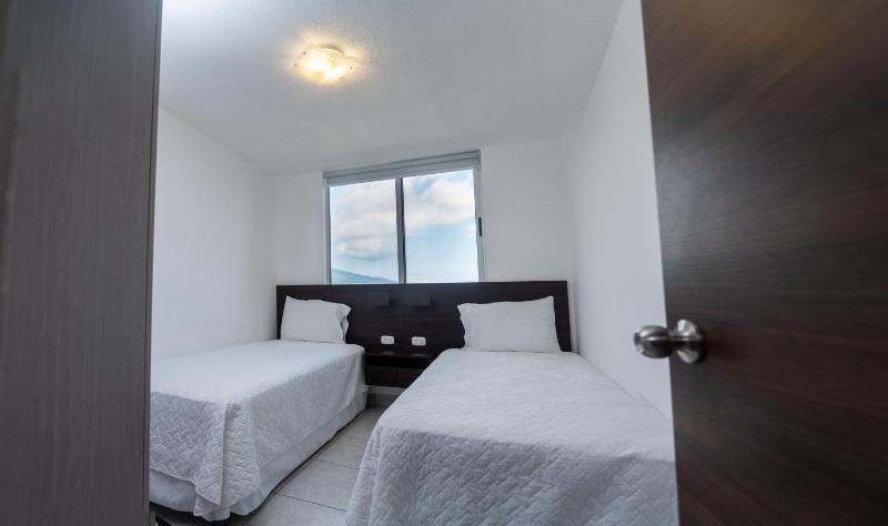 Condo 9 San Francisco Tower - image 3