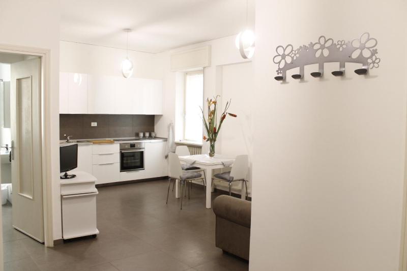 Apartment - Vicolo Volto San Luca 18 image 3